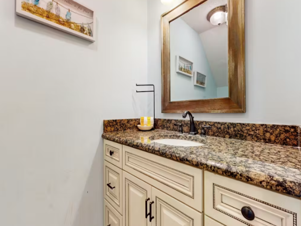 Updated Beachfront Suite Retreat with Pool & Tennis - Perfect Family Getaway